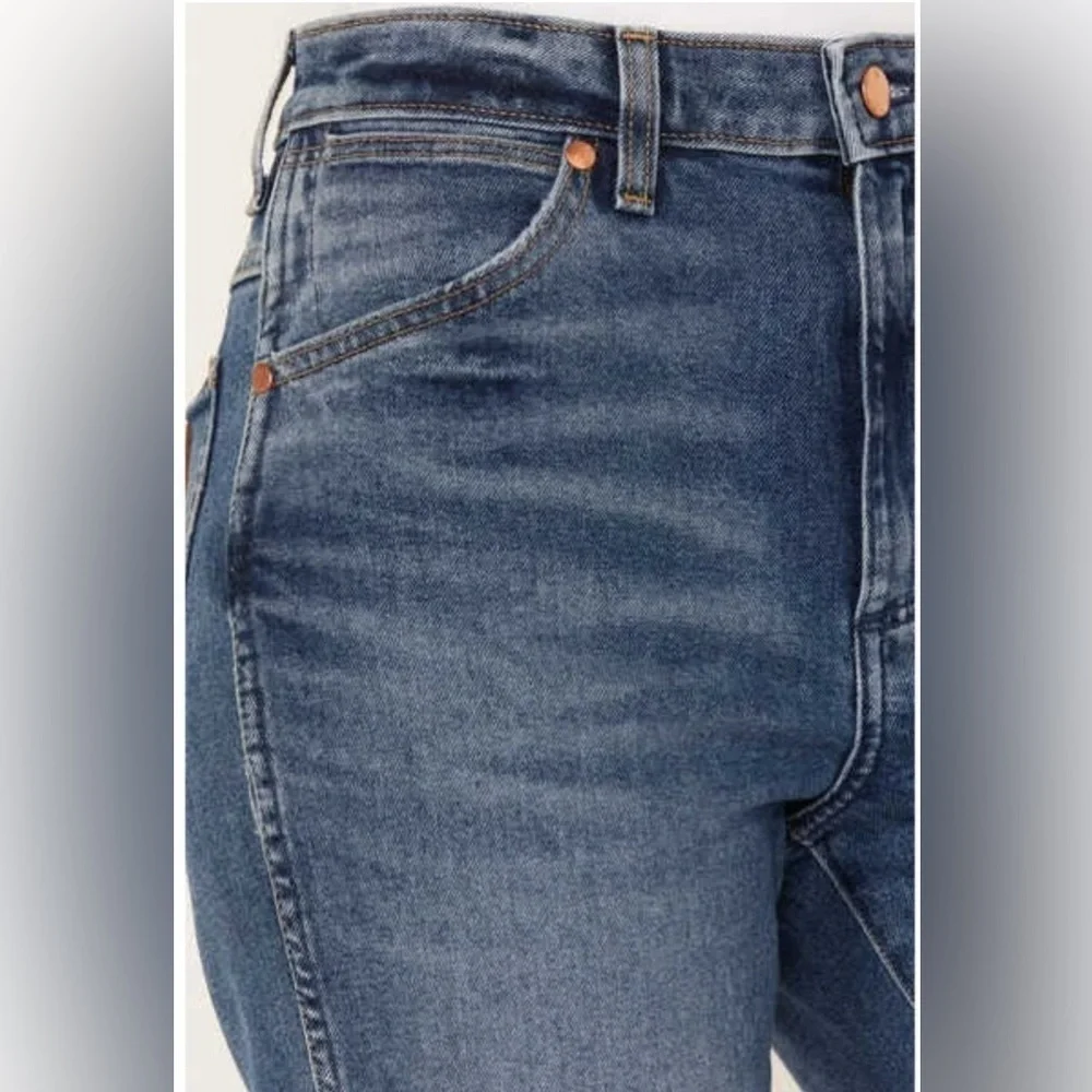 Wrangler High Rise Wanderer Flare Jean. NWT 28/30 - Picture 6 of 15